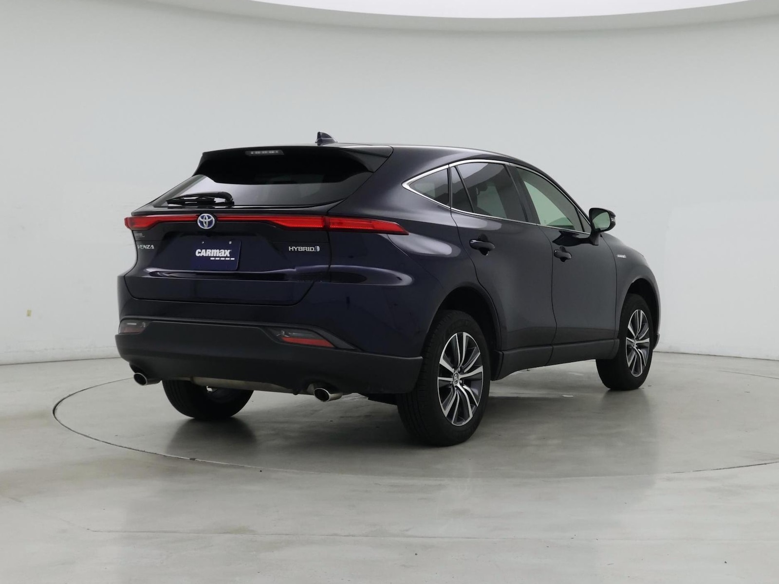 2021 Toyota Venza LE - Photo 9