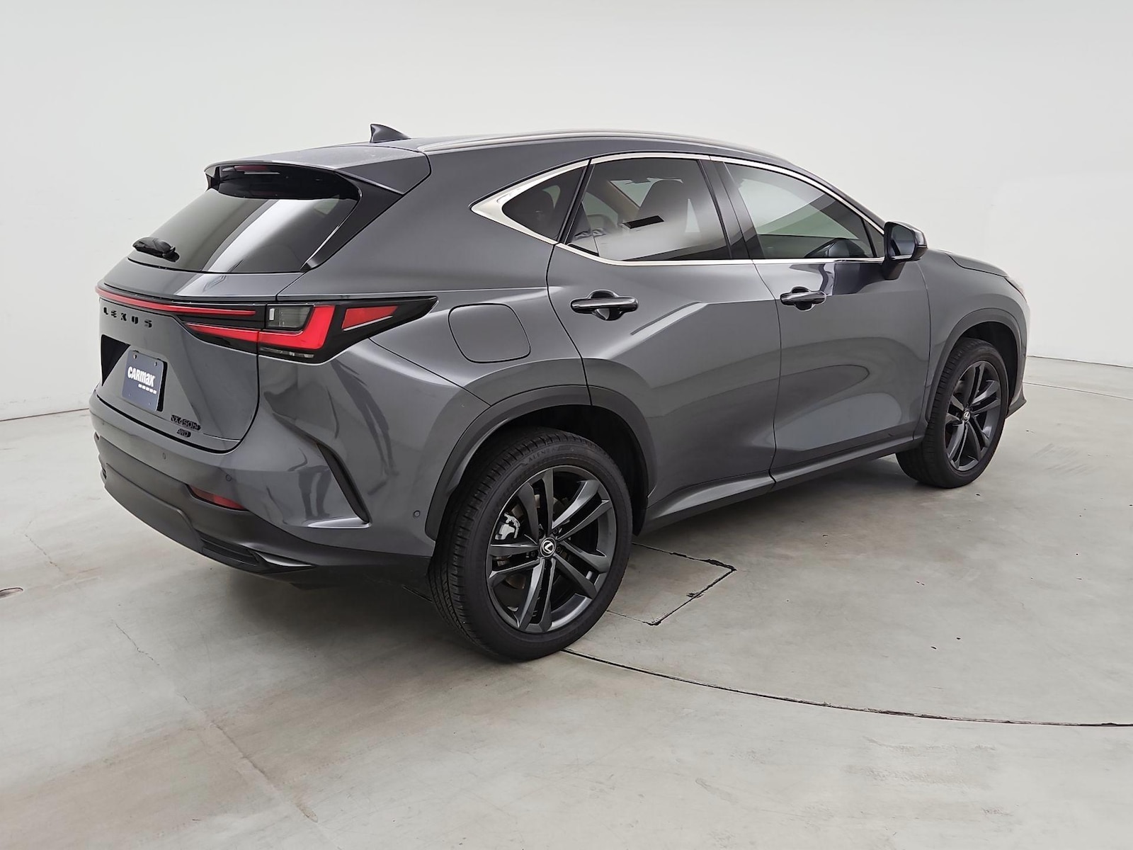 2025 Lexus NX PHEV 450h+ - Photo 5