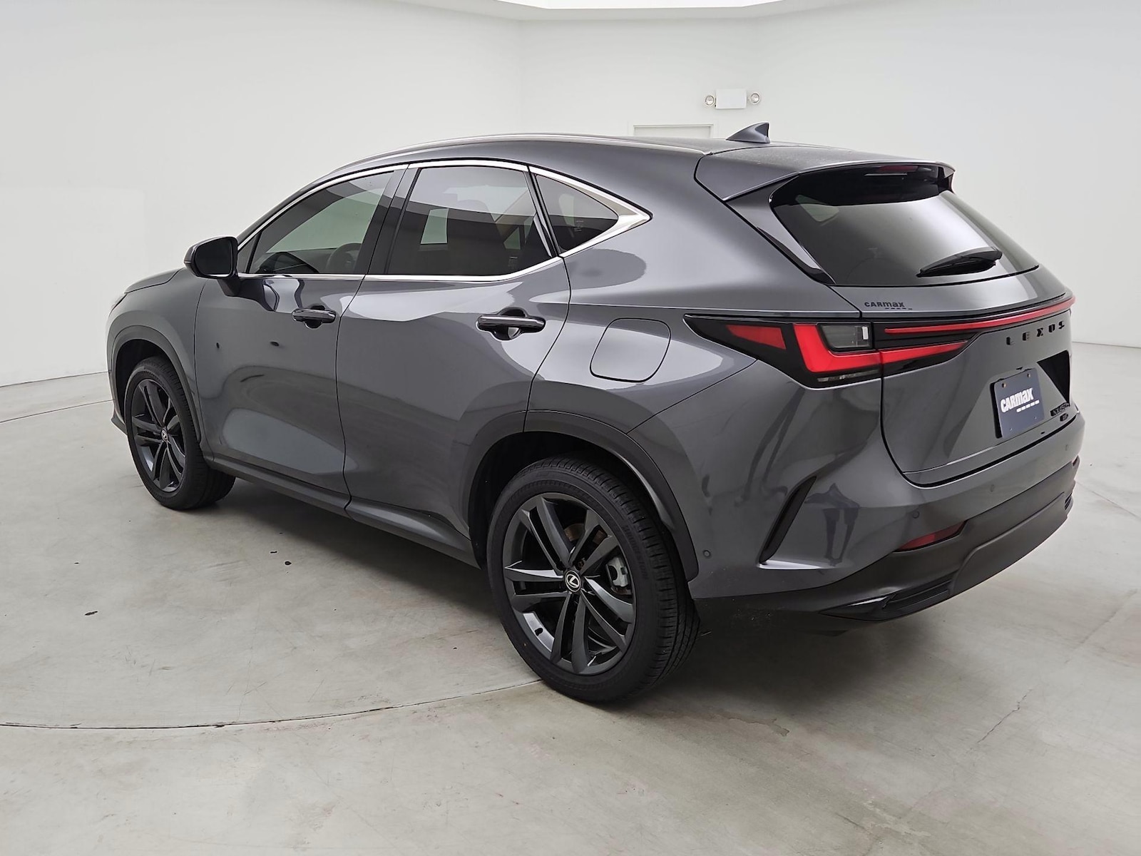 2025 Lexus NX PHEV 450h+ - Photo 7