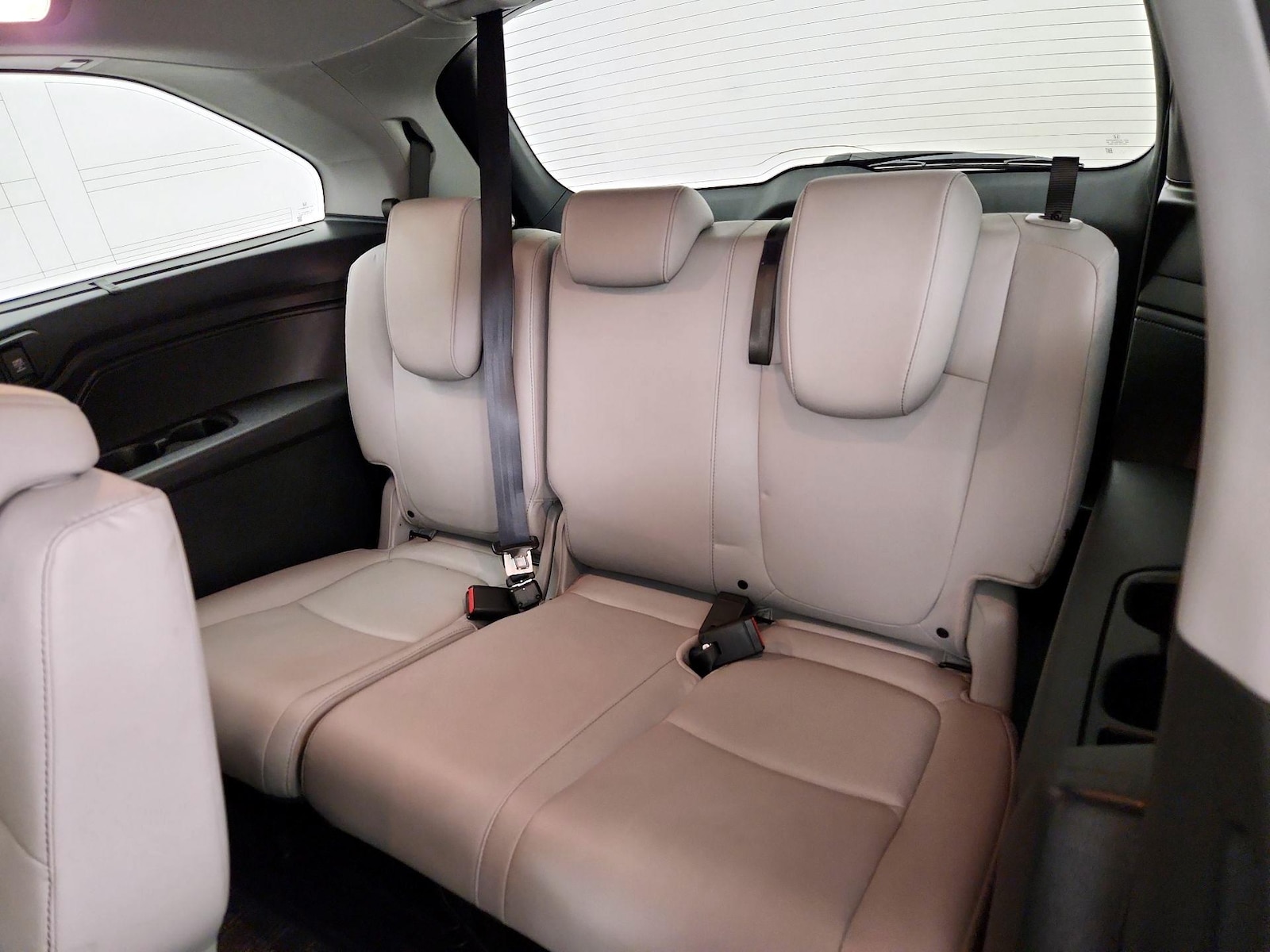 2022 Honda Odyssey Touring - Photo 23