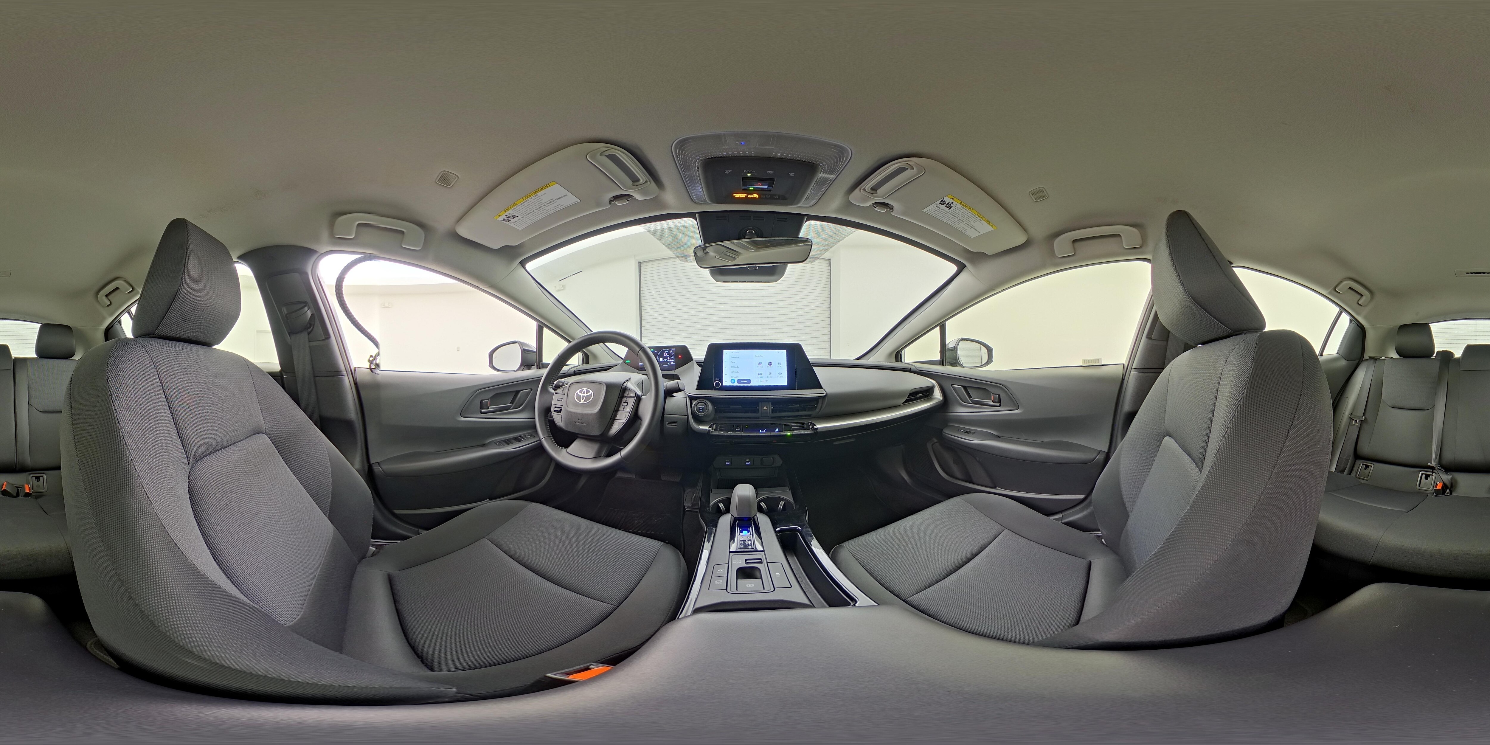 2025 Toyota Prius LE - Photo 24