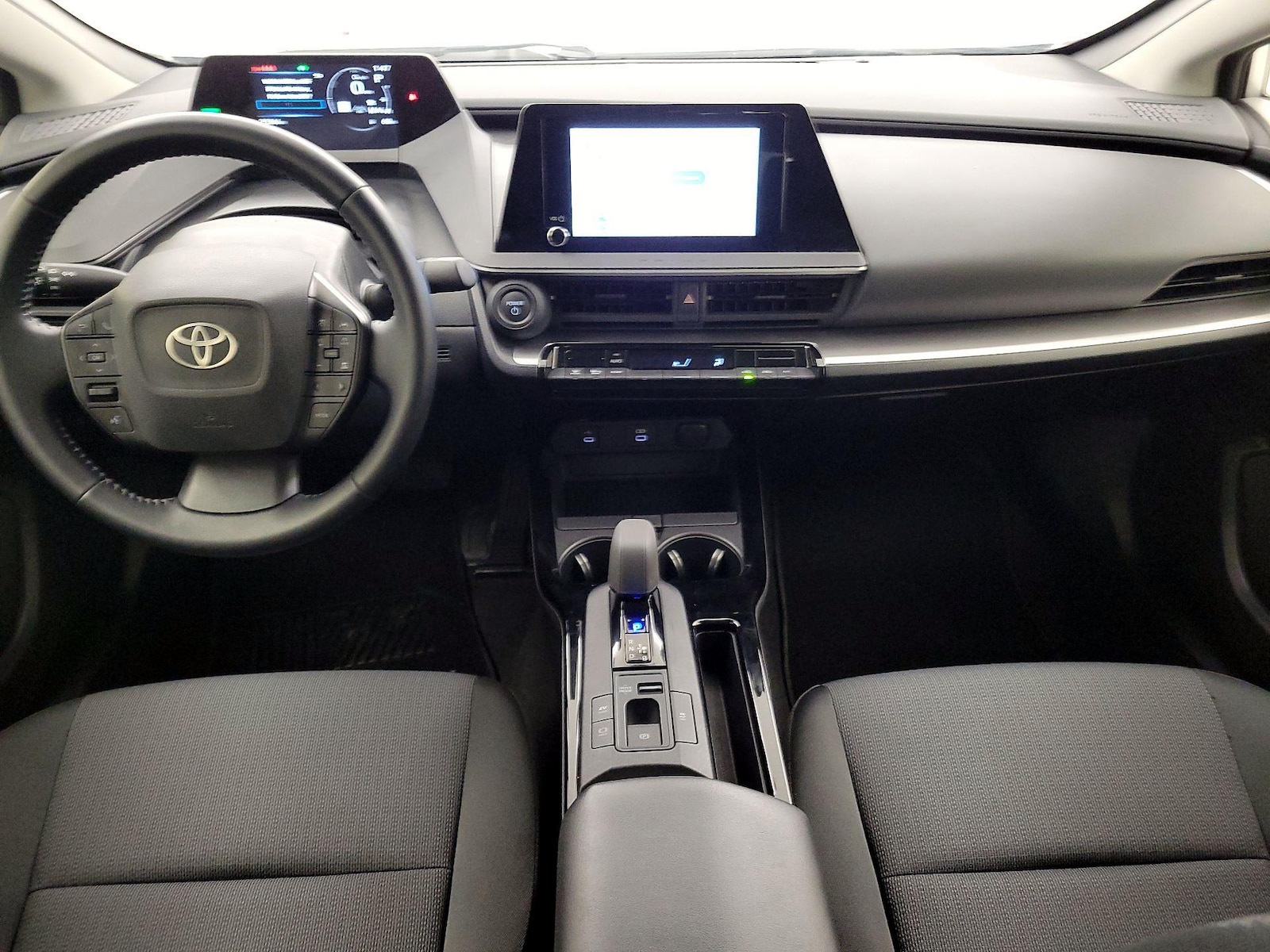 2025 Toyota Prius LE - Photo 10
