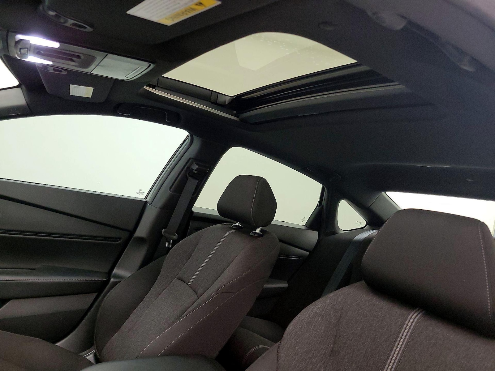 Sunroof(s) & Overhead Airbags