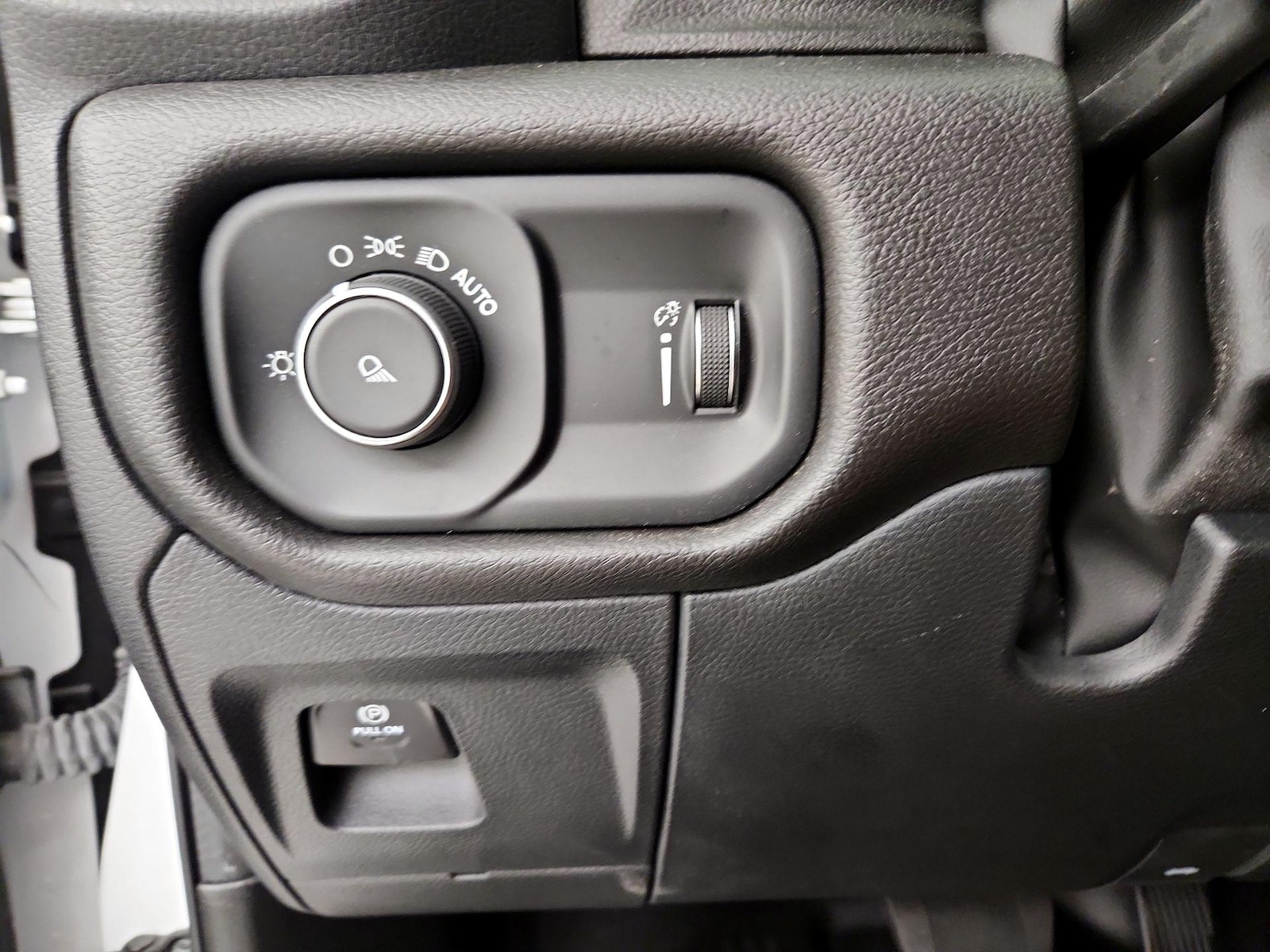 2023 RAM Ram 1500 Pickup Tradesman - Photo 14