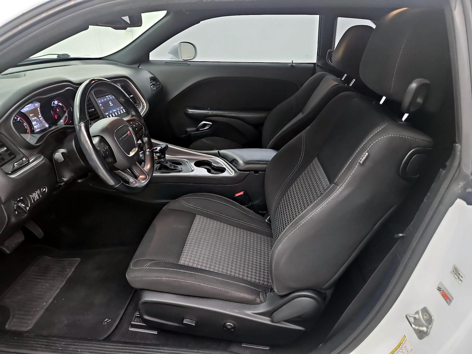 Power Seat(s) & Side Airbags