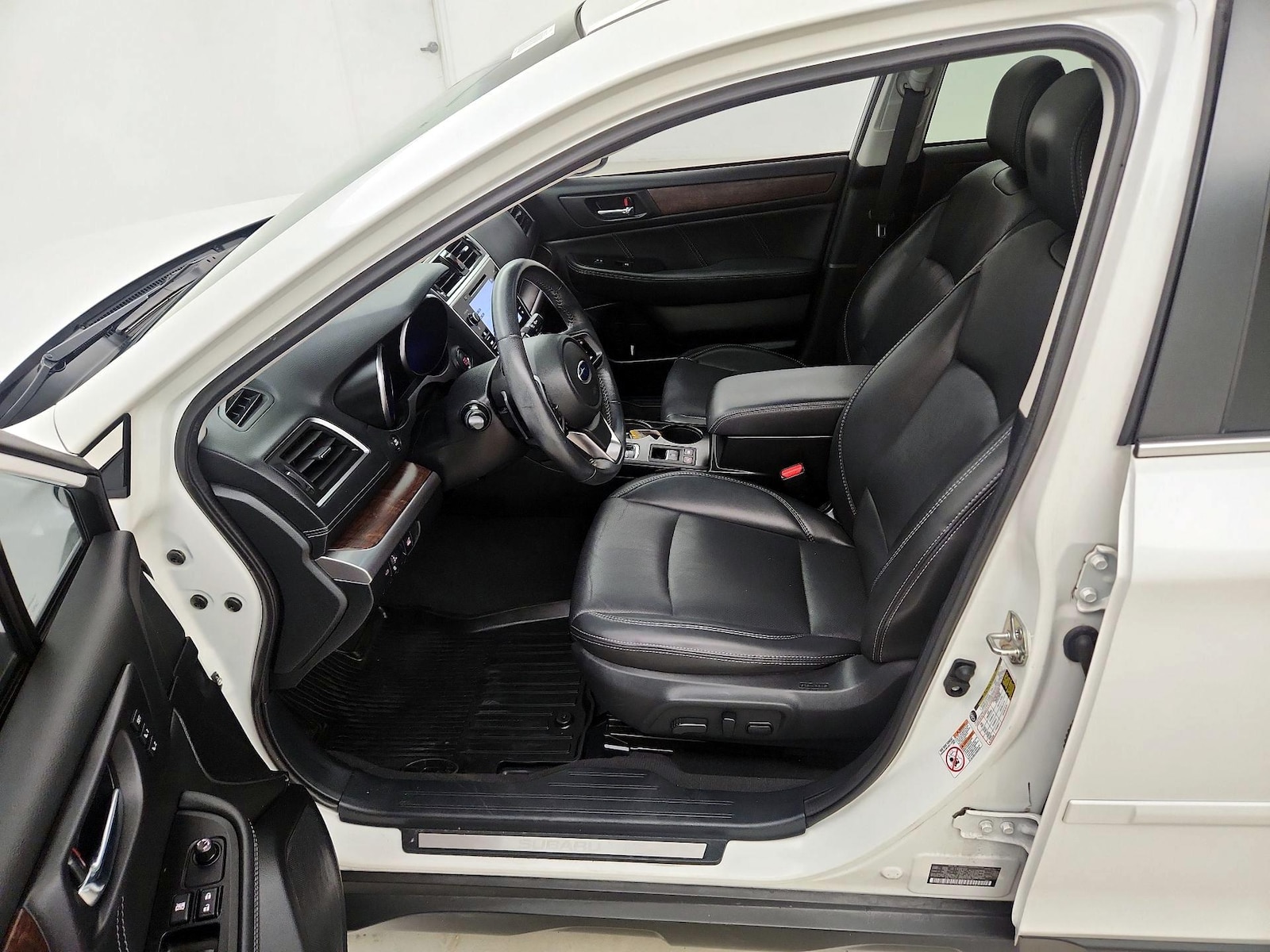 2019 Subaru Outback Limited - Photo 12