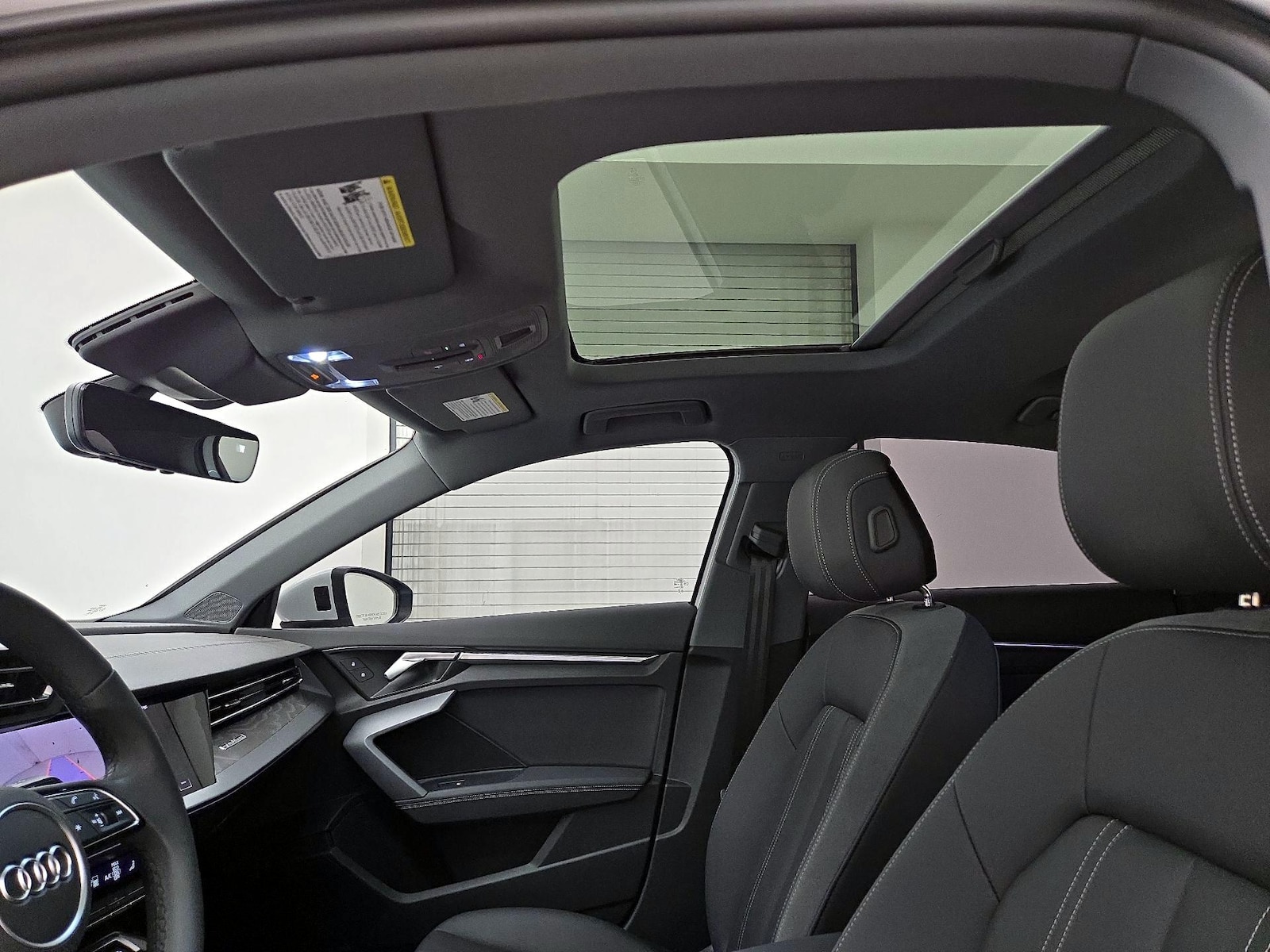 Sunroof(s) & Overhead Airbags