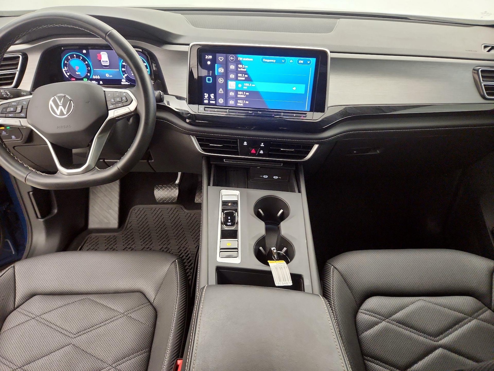 2025 Volkswagen Atlas Cross Sport SE - Photo 10