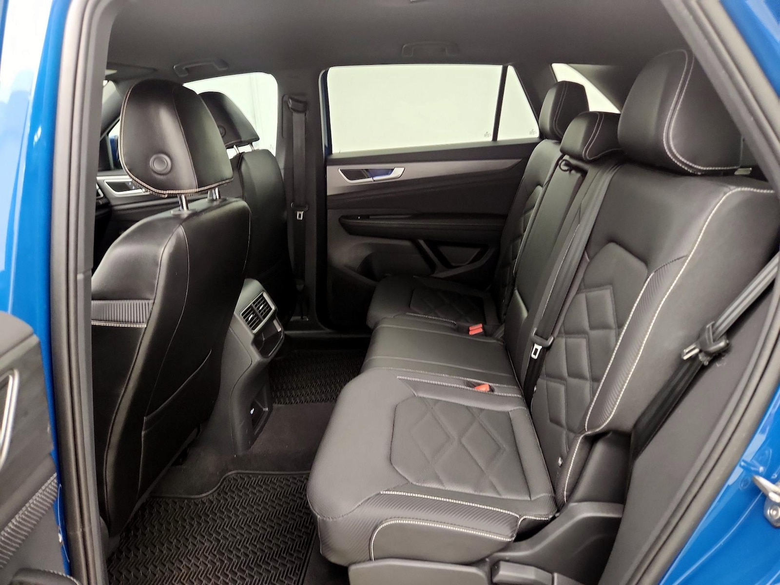 2025 Volkswagen Atlas Cross Sport SE - Photo 20