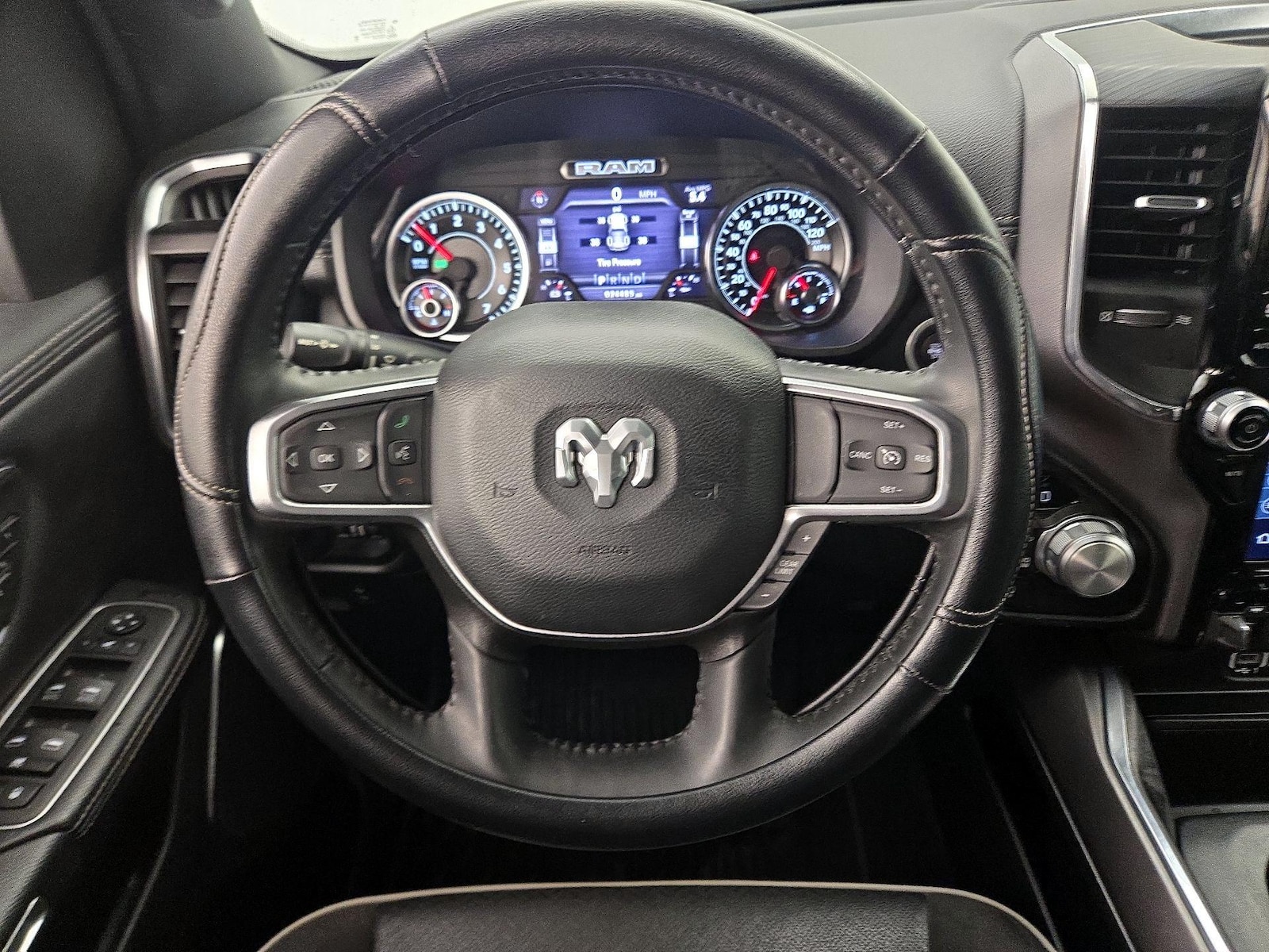 2024 RAM Ram 1500 Pickup Laramie - Photo 11