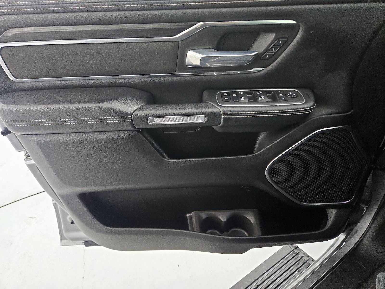2024 RAM Ram 1500 Pickup Laramie - Photo 13