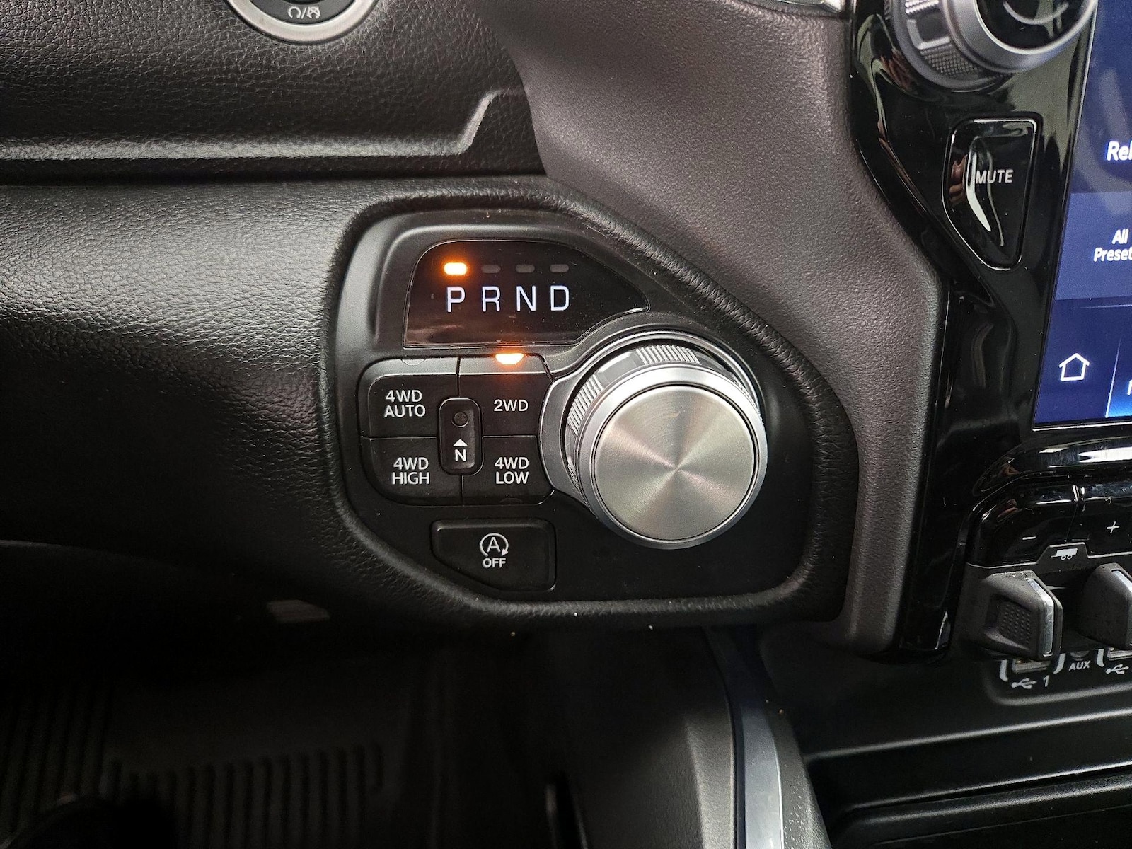 2024 RAM Ram 1500 Pickup Laramie - Photo 19