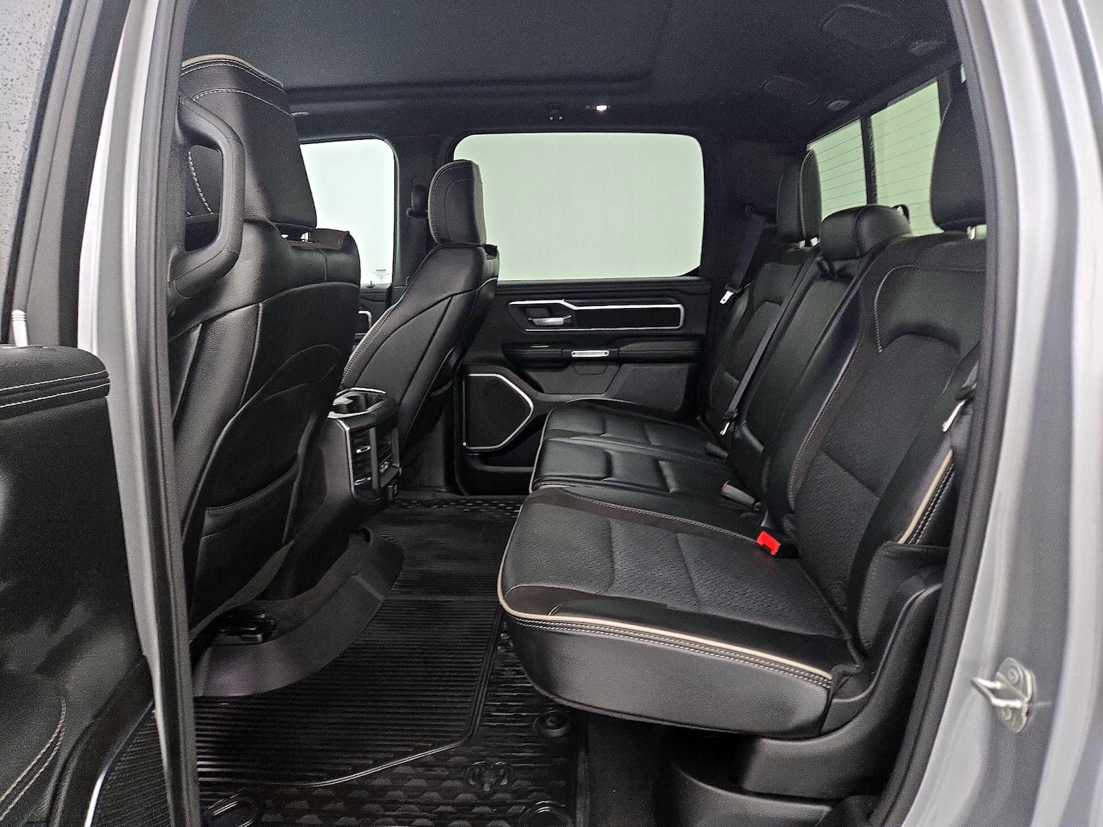 2024 RAM Ram 1500 Pickup Laramie - Photo 22