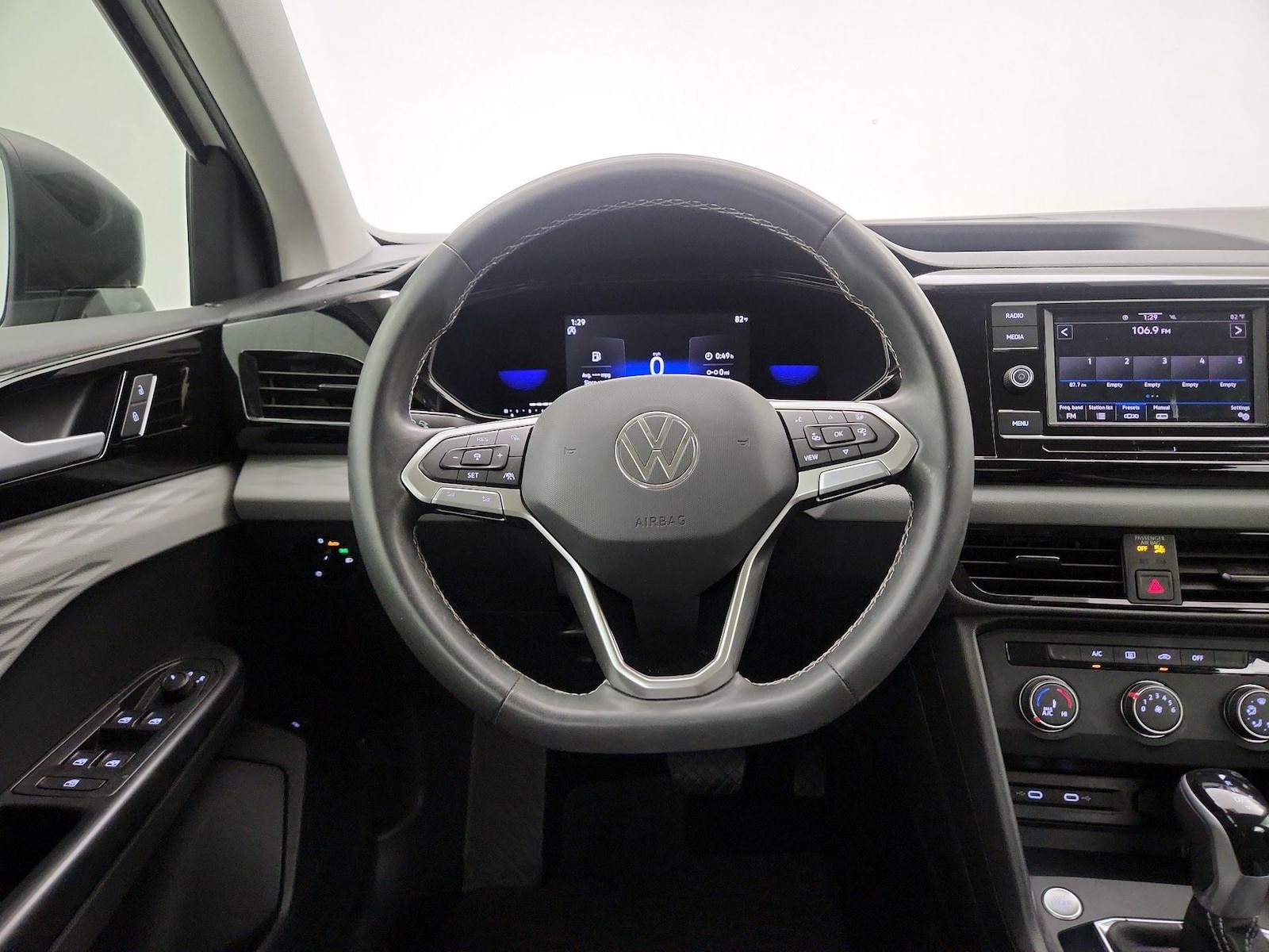 2022 Volkswagen Taos S - Photo 11