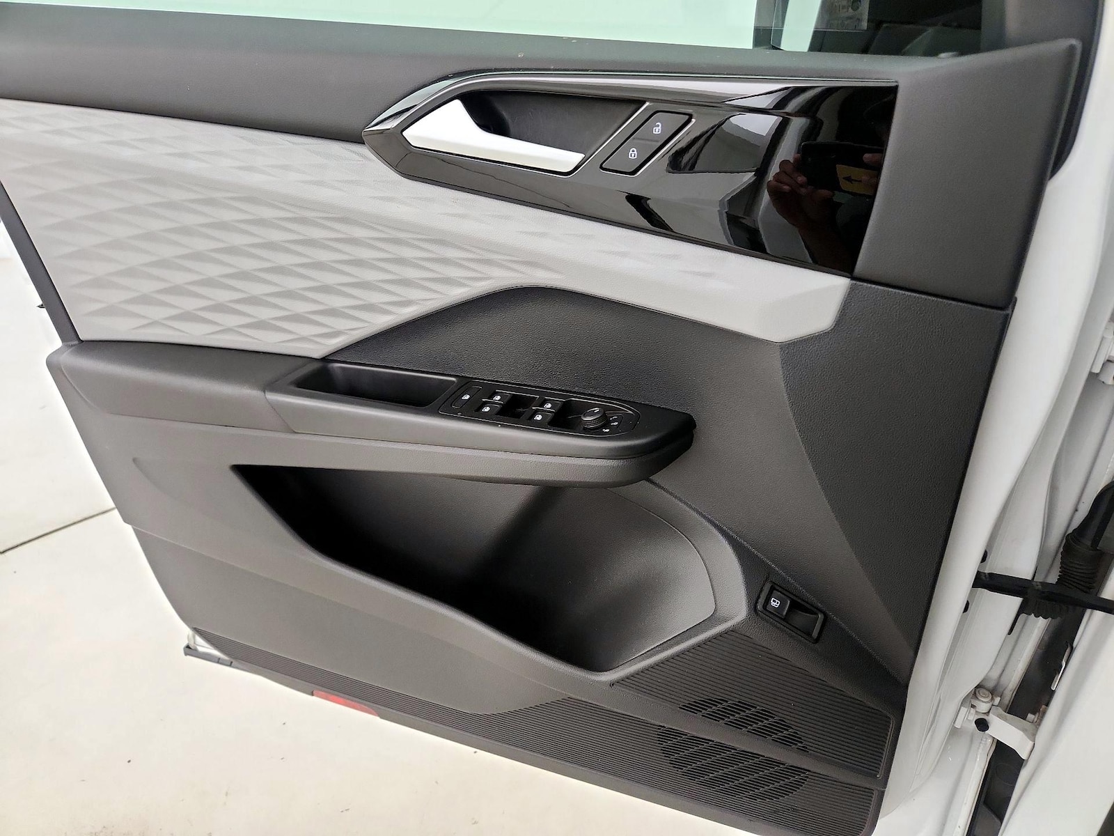 2022 Volkswagen Taos S - Photo 13