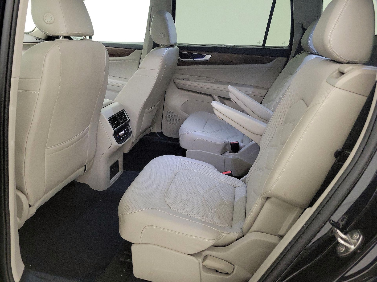 Rear Air Conditioning