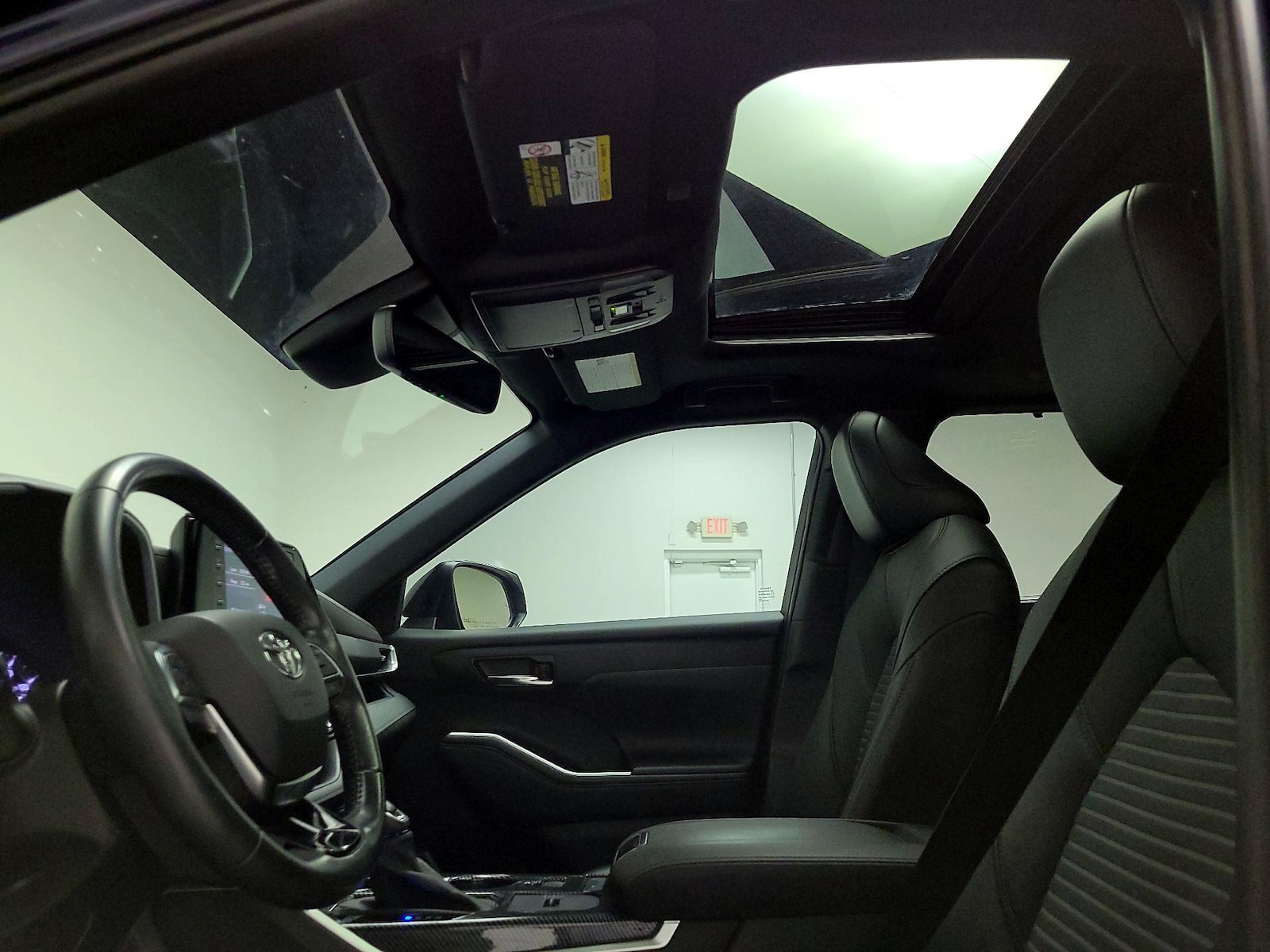 Sunroof(s) & Overhead Airbags