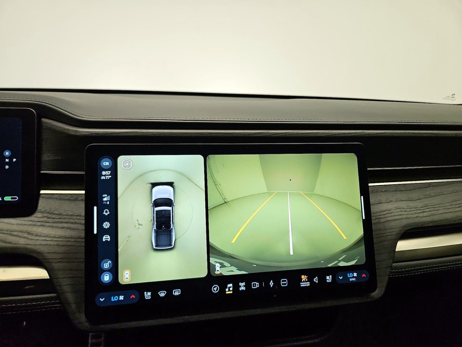 2023 Rivian R1T Adventure - Photo 14