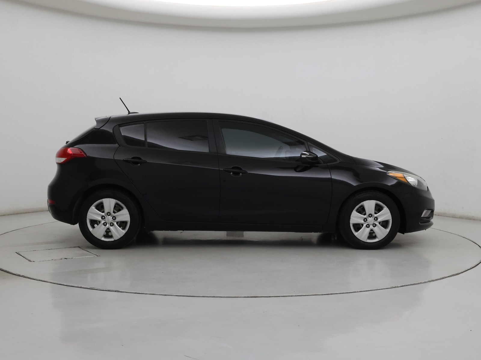 2016 Kia Forte5 LX - Photo 8