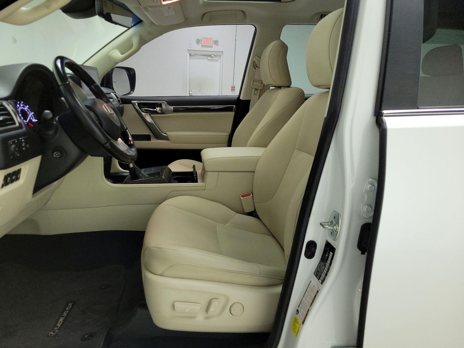 Power Seat(s) & Side Airbags