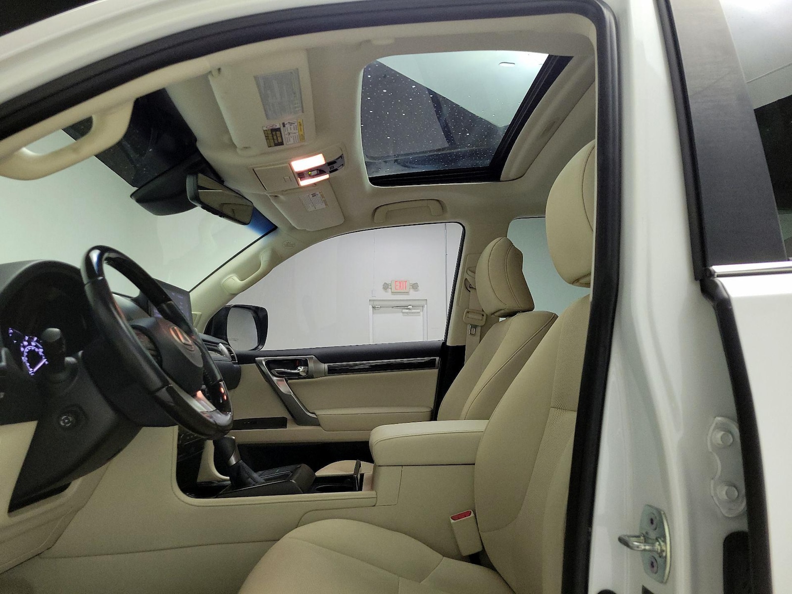 Sunroof(s) & Overhead Airbags