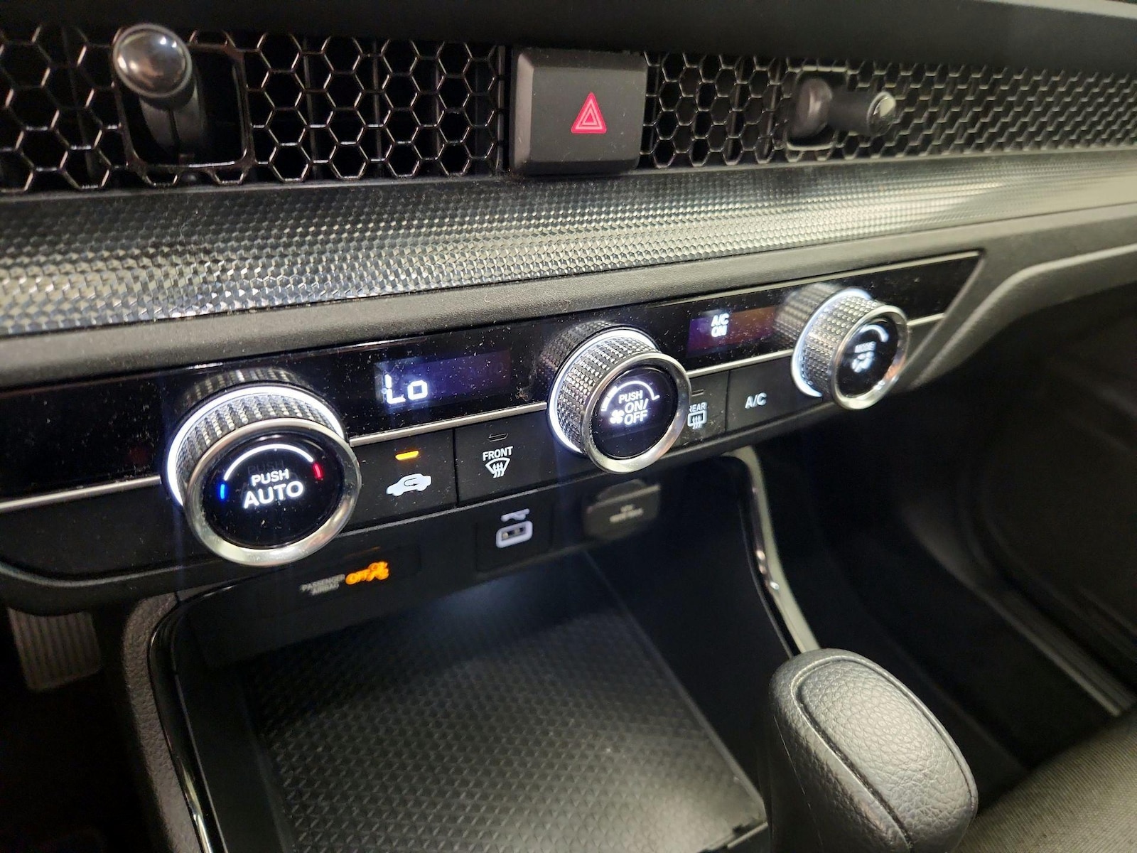 2025 Honda CR-V LX - Photo 17