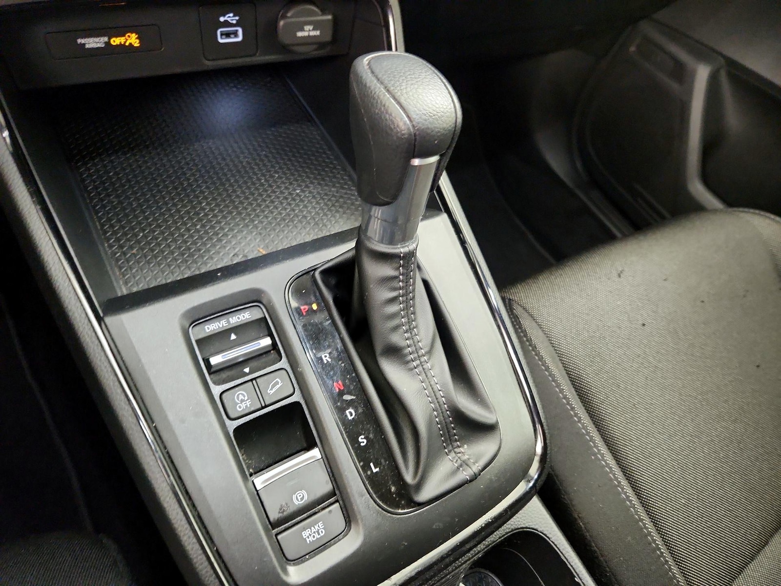 2025 Honda CR-V LX - Photo 18