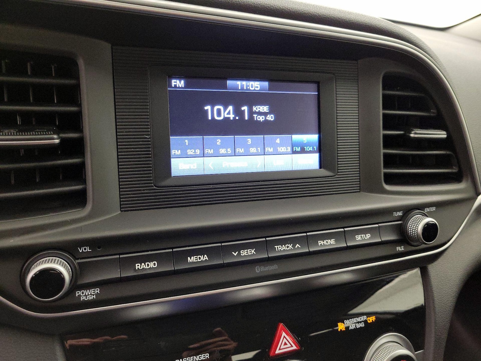 2019 Hyundai Elantra SE - Photo 16