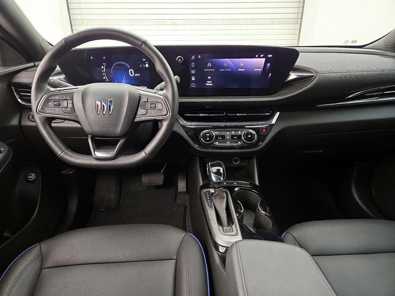 Apple CarPlay® & Android Auto™