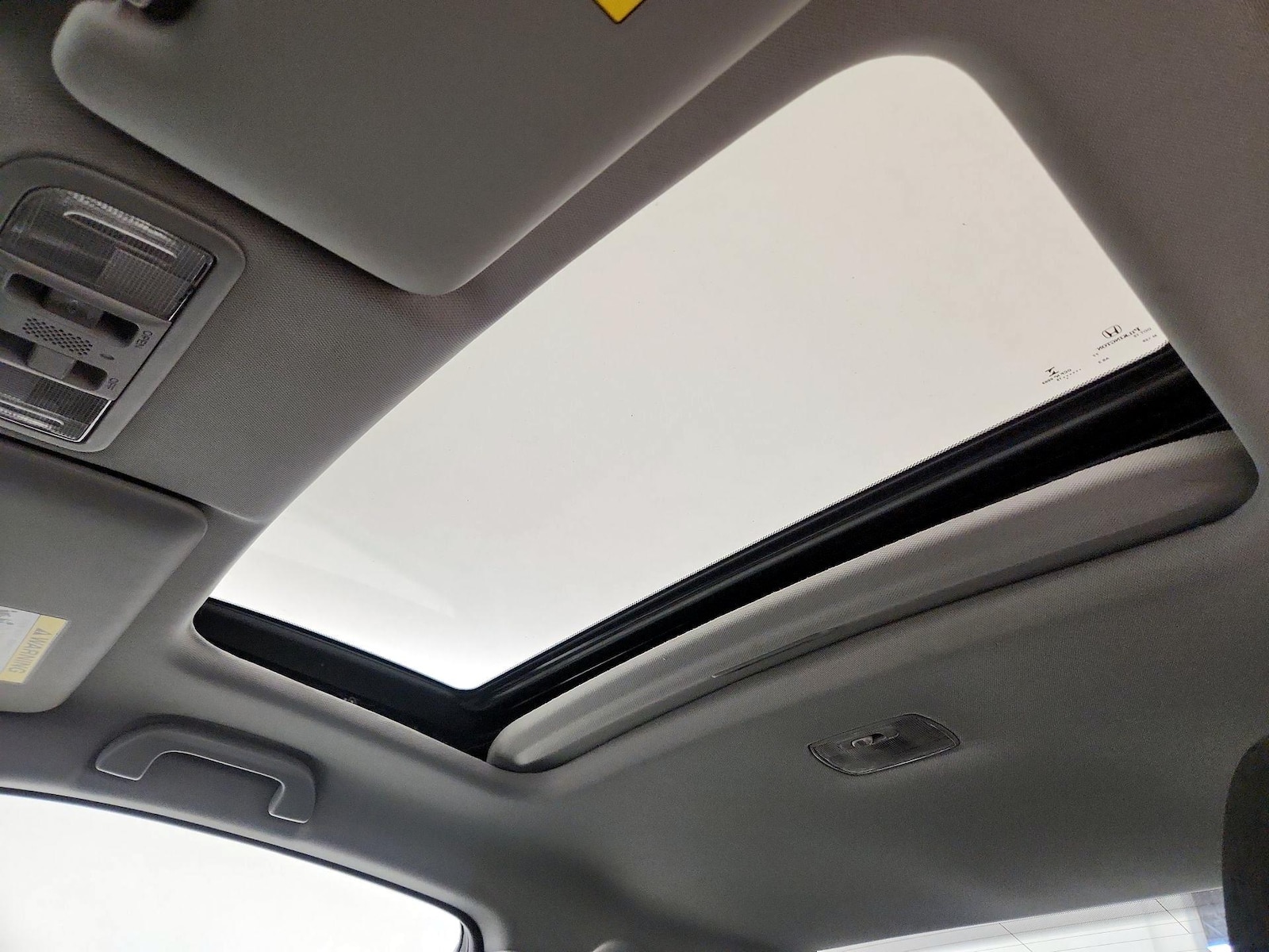 Sunroof(s) & Overhead Airbags