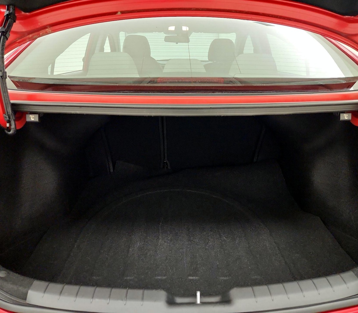 Trunk/Cargo (Seats Up)