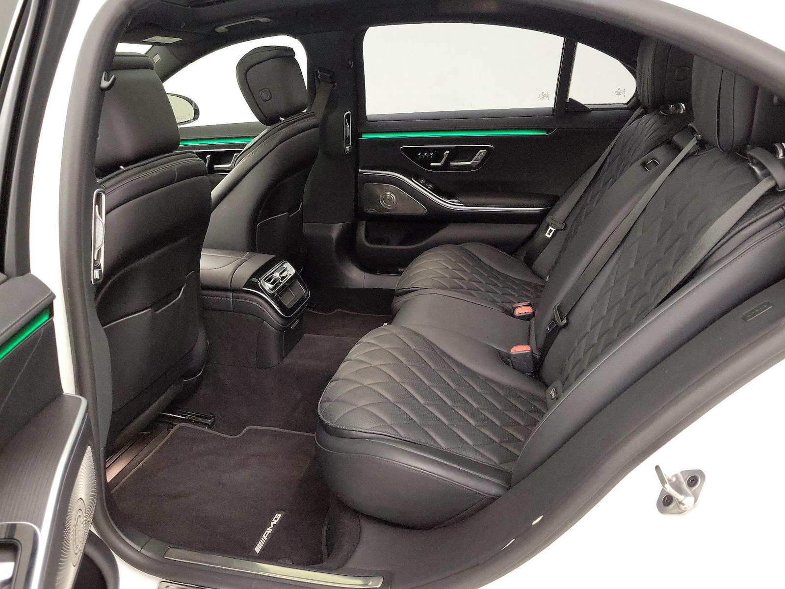 Rear A/C Seat(s)