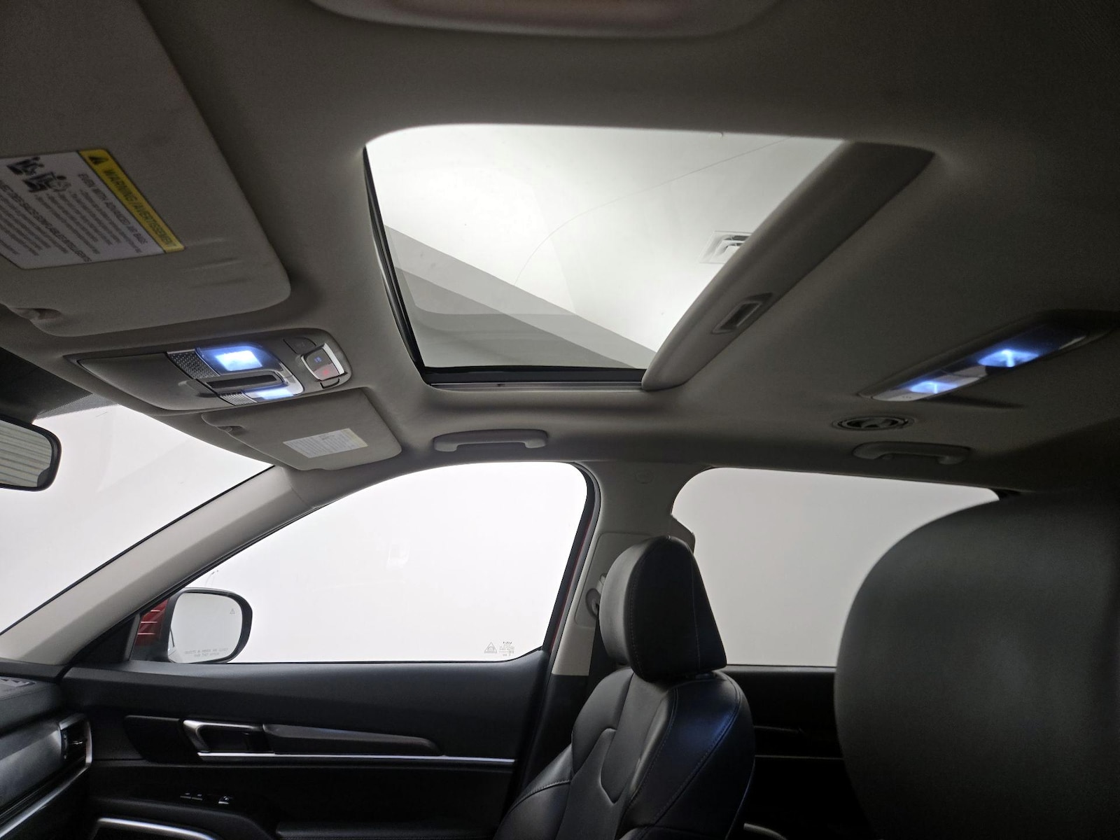 Sunroof(s) & Overhead Airbags