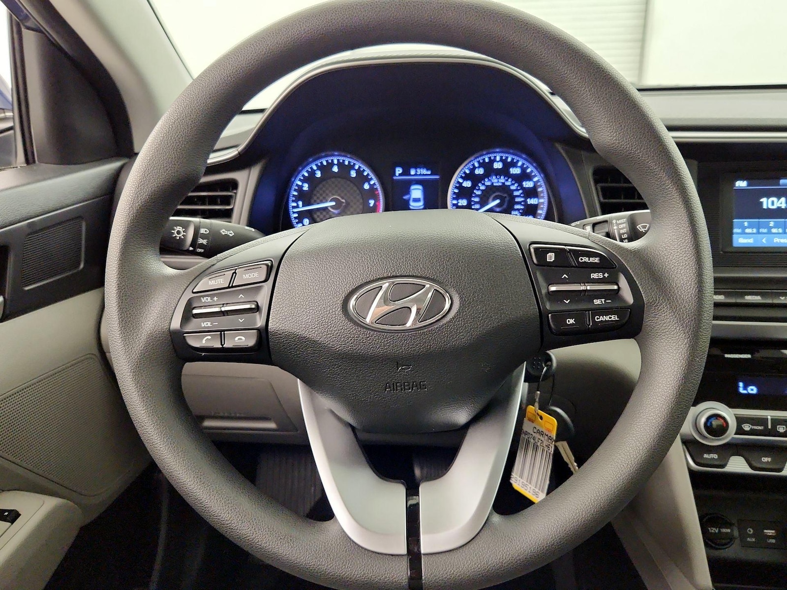 2020 Hyundai Elantra SE - Photo 11