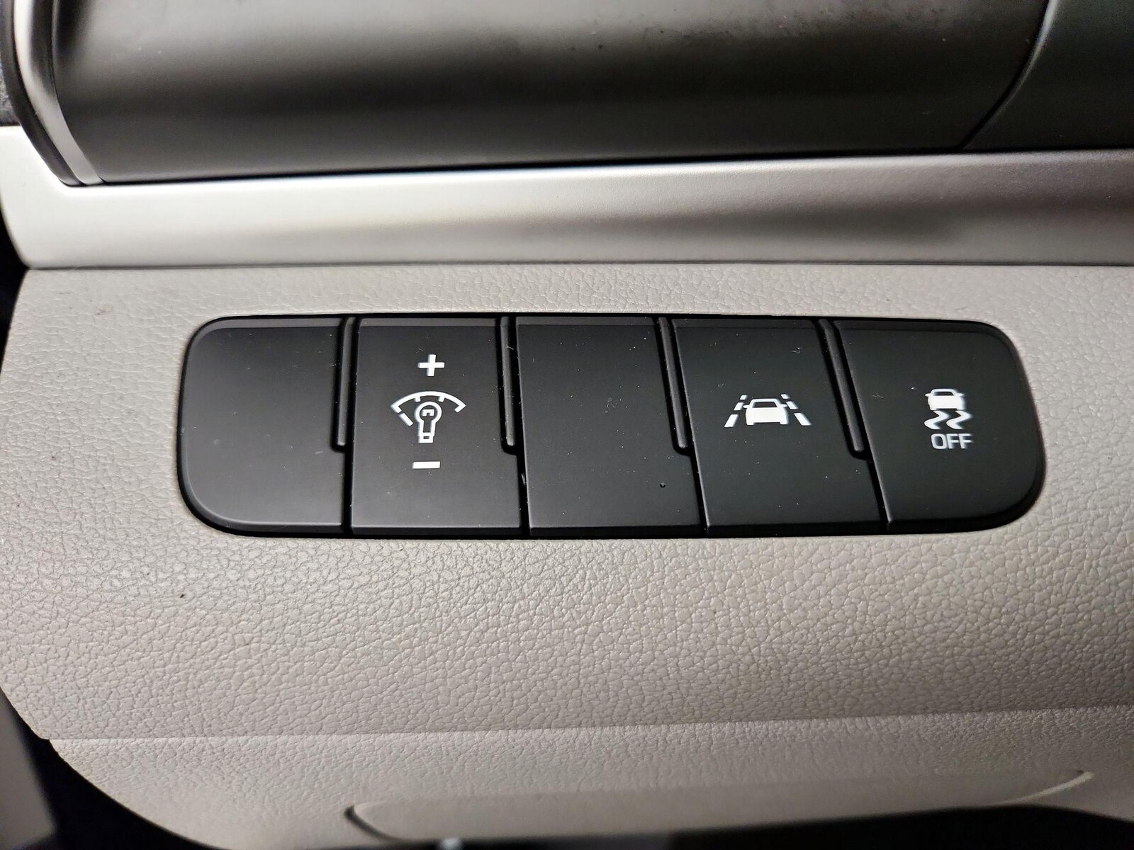 2020 Hyundai Elantra SE - Photo 14