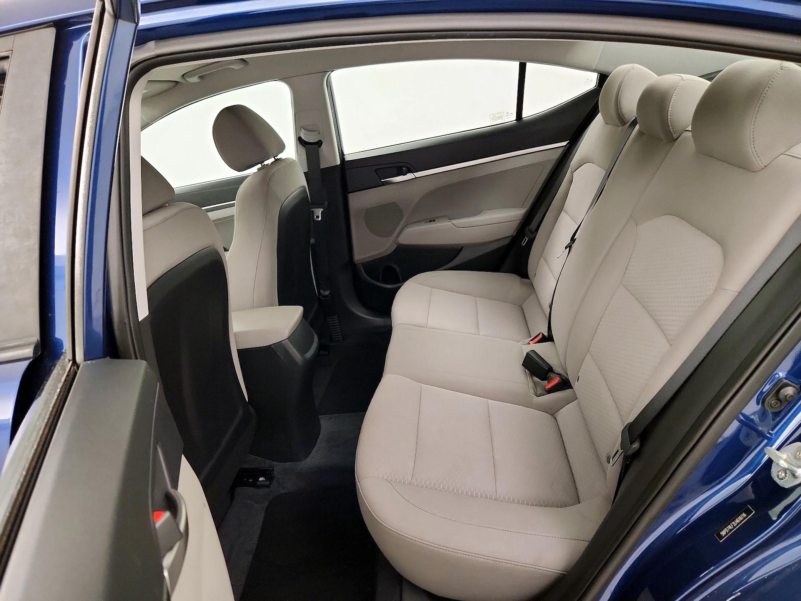 2020 Hyundai Elantra SE - Photo 20