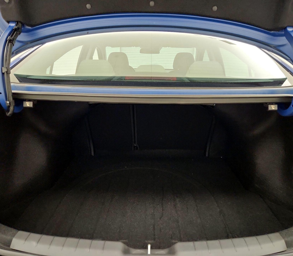 Trunk/Cargo (Seats Up)