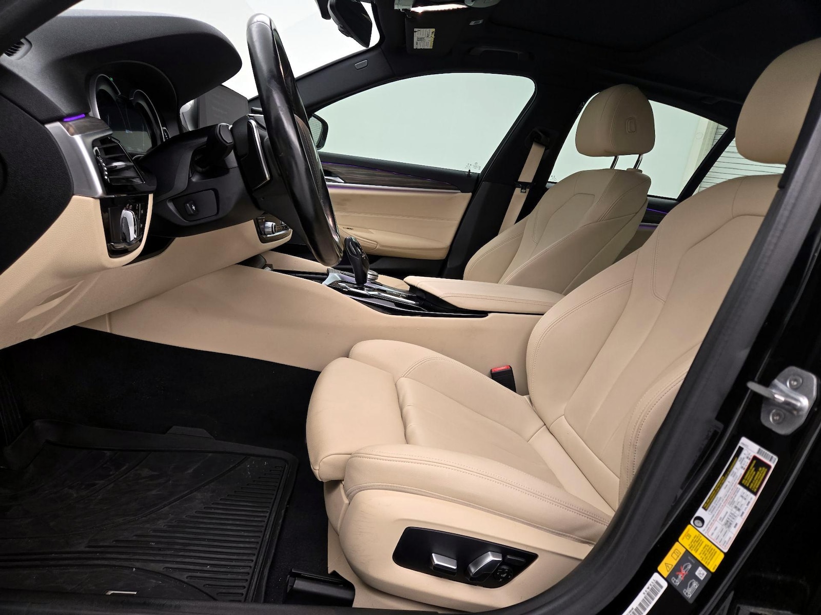 Power Seat(s) & Side Airbags