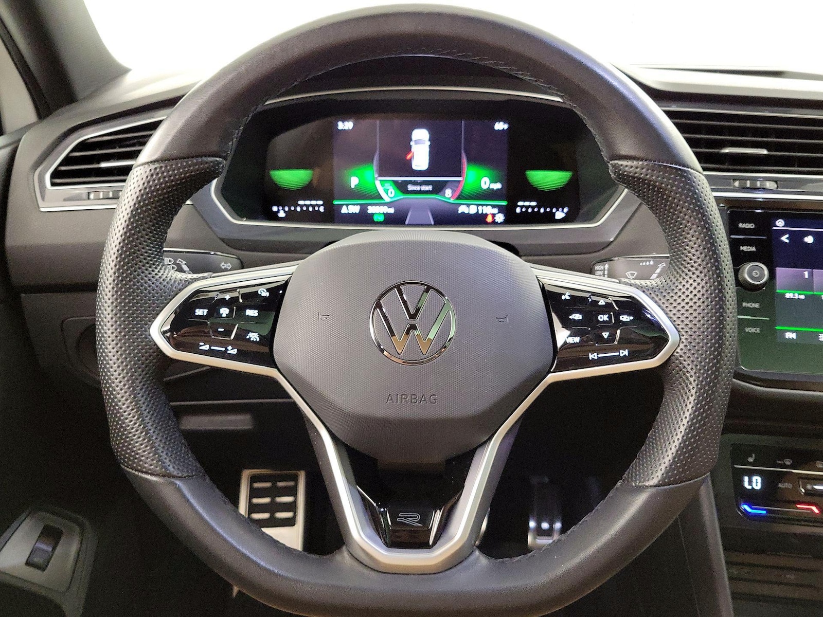 2024 Volkswagen Tiguan SE R-LINE BLACK - Photo 11