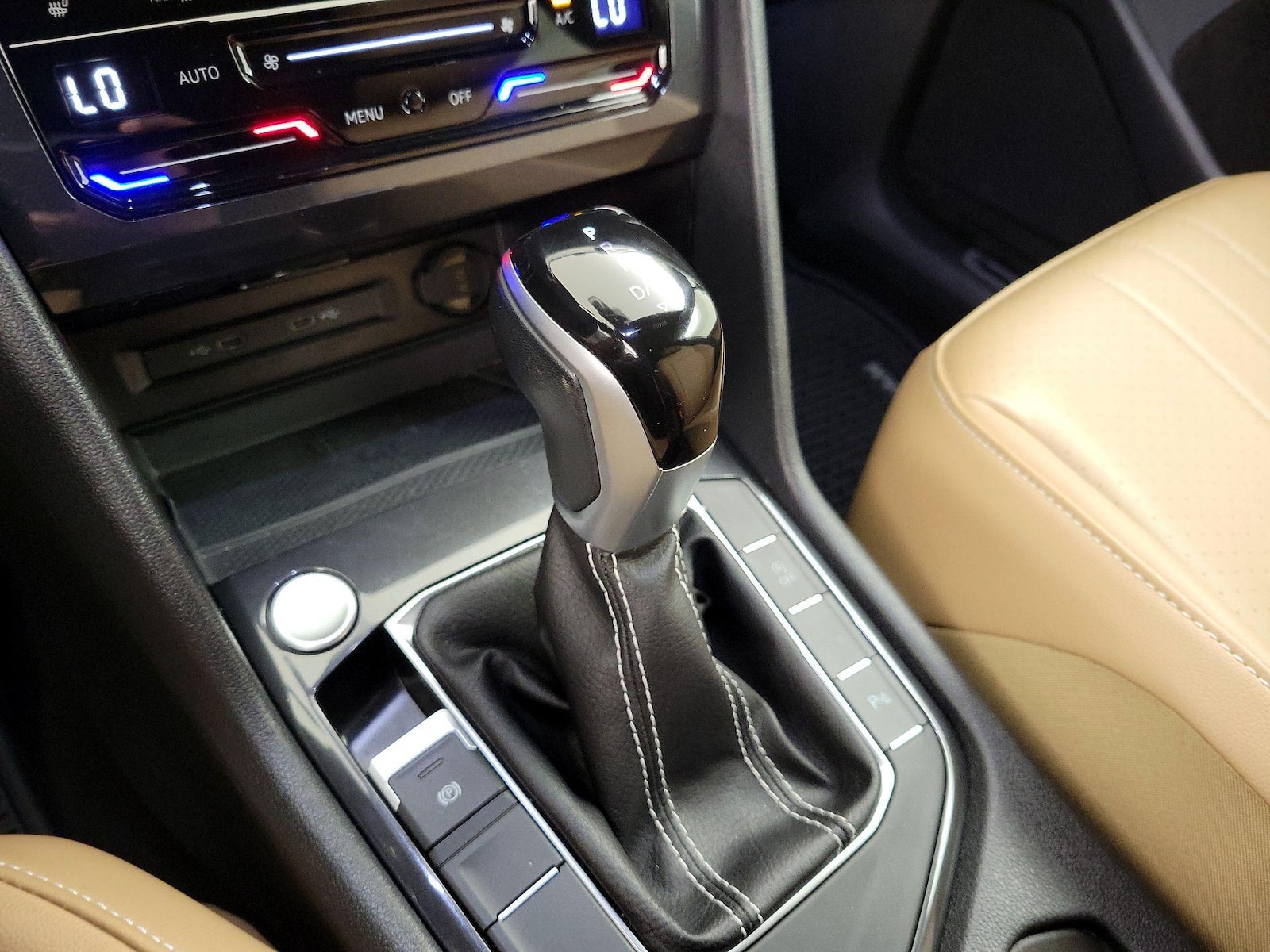 2024 Volkswagen Tiguan SE R-LINE BLACK - Photo 17