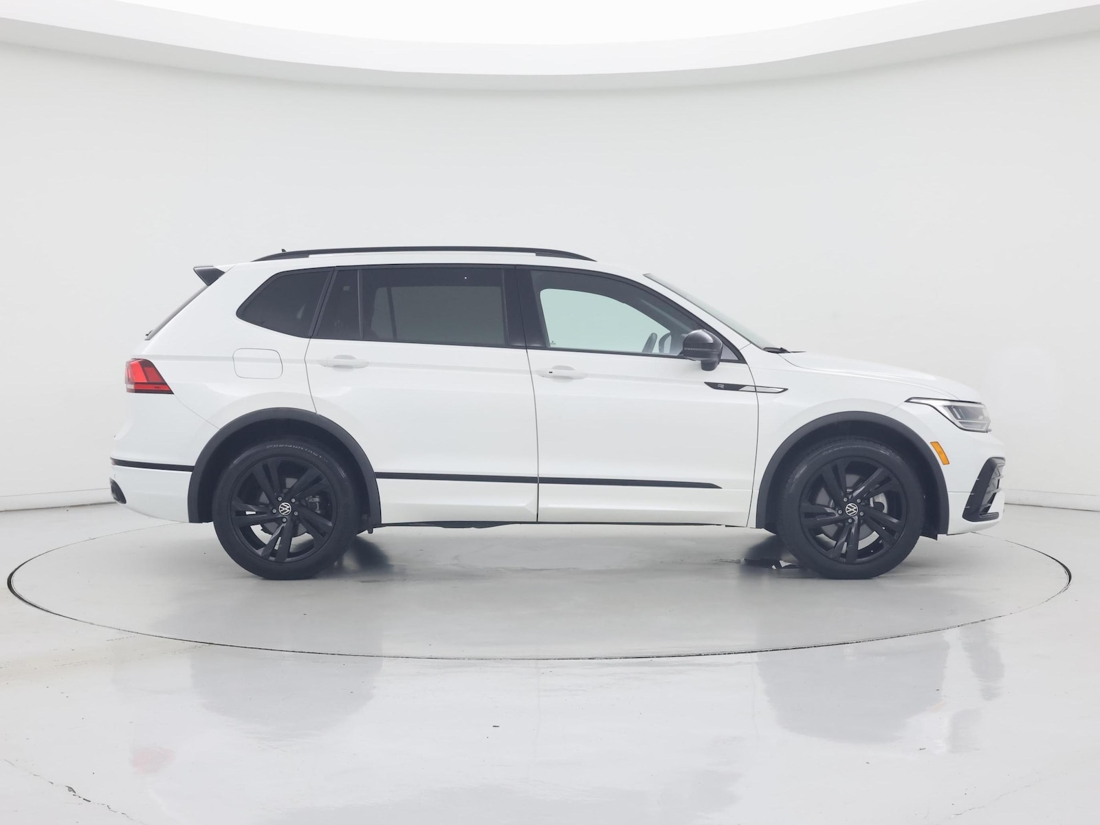 2024 Volkswagen Tiguan SE R-LINE BLACK - Photo 8