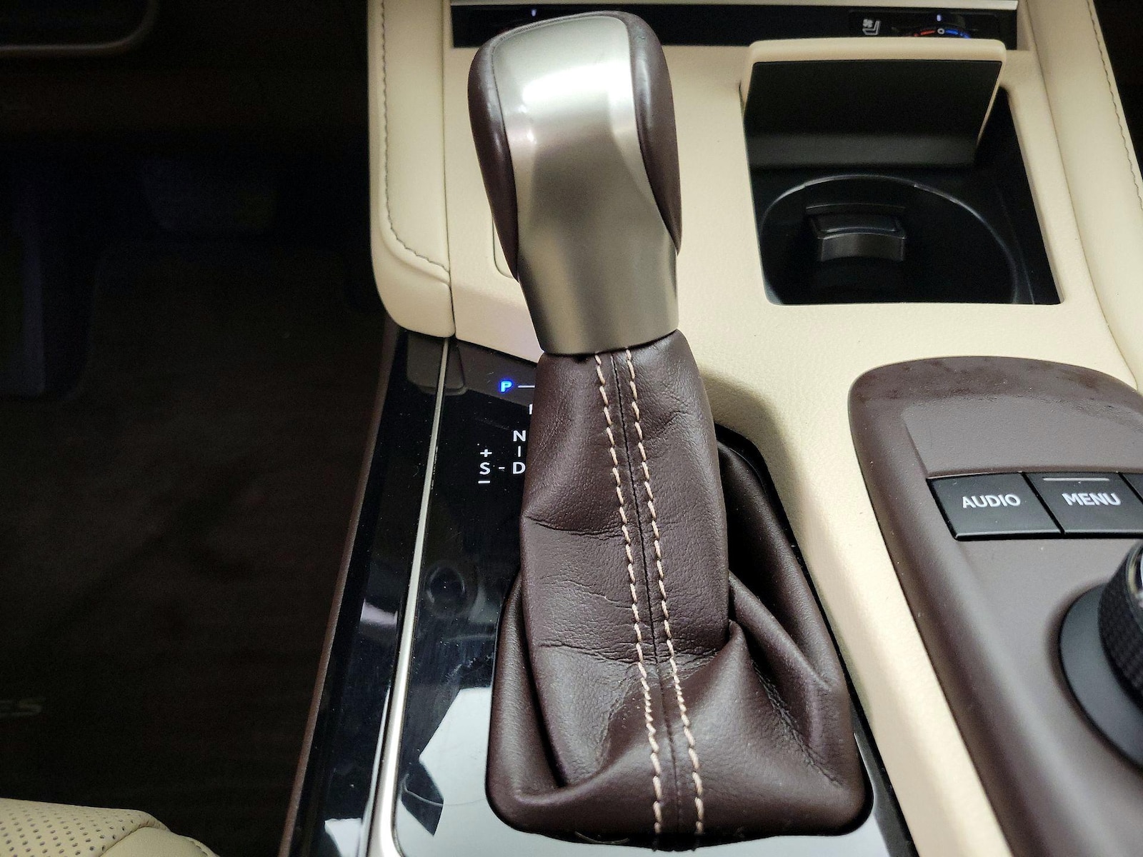 2016 Lexus ES 350 - Photo 18
