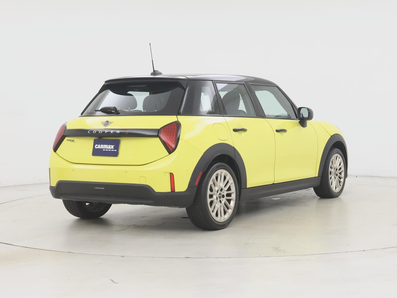 2025 MINI Hardtop 4 Door S - Photo 9