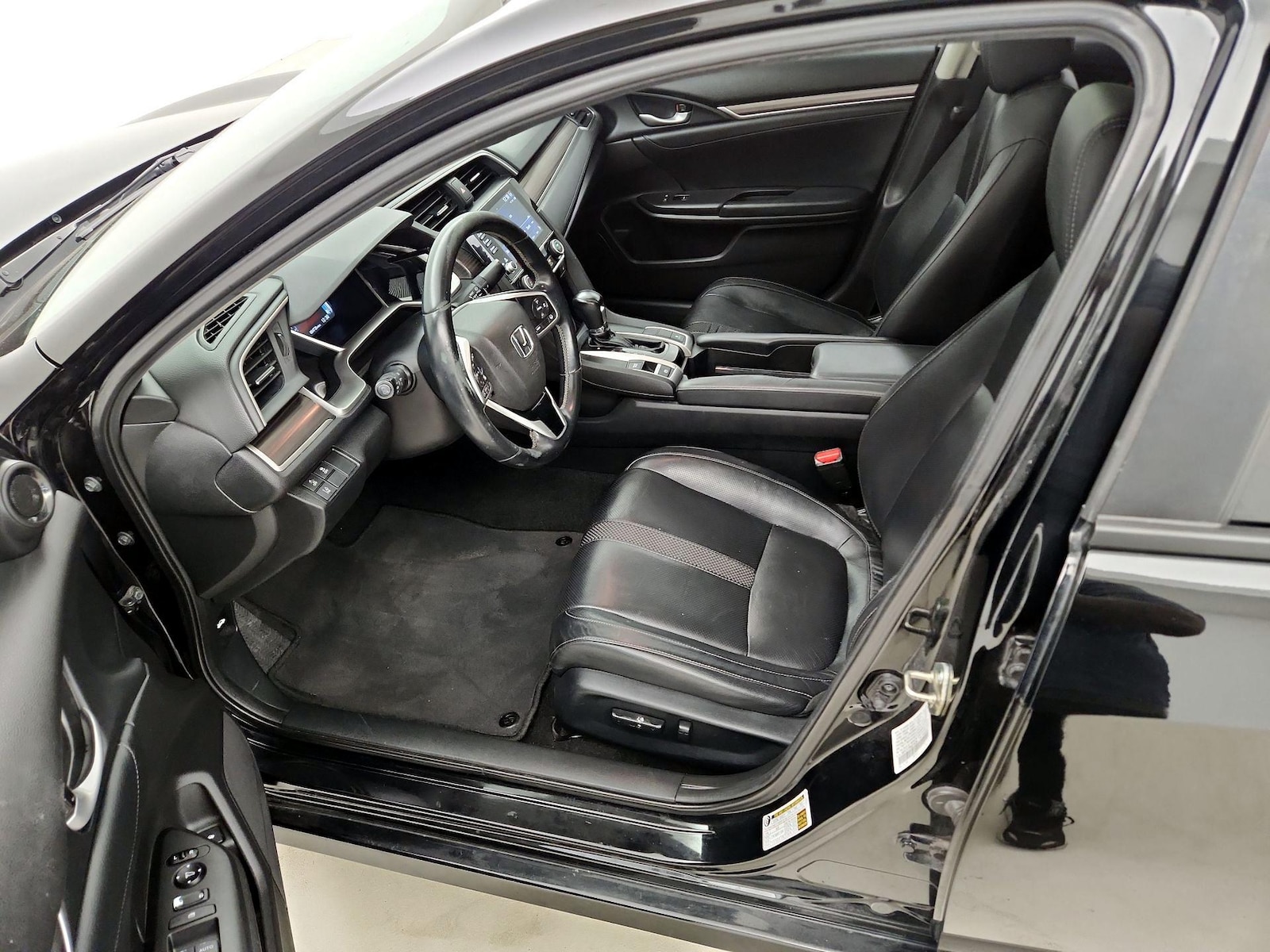 2019 Honda Civic EX-L - Photo 12