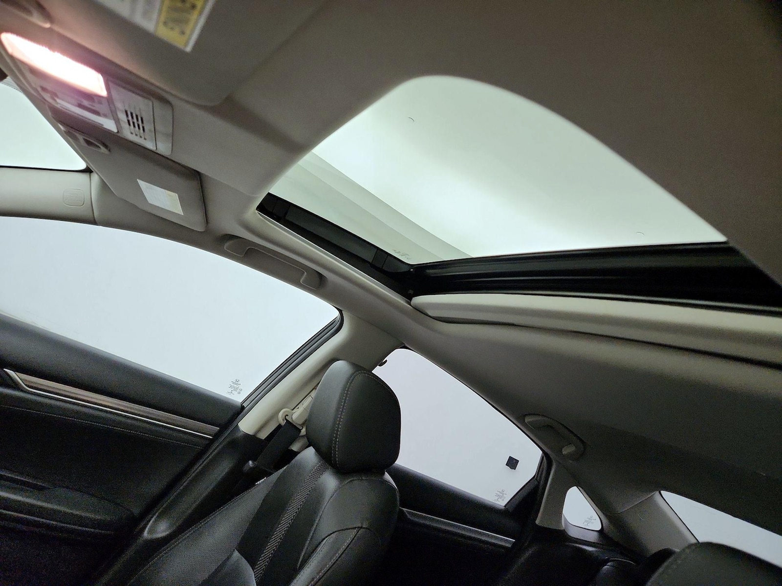 2019 Honda Civic EX-L - Photo 20