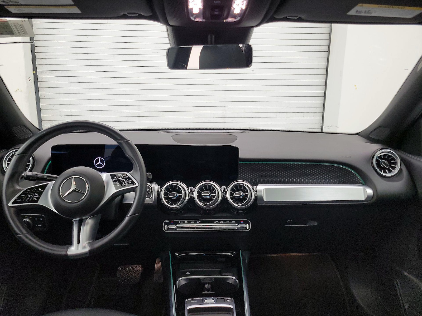 2025 Mercedes-Benz GLB Base - Photo 10