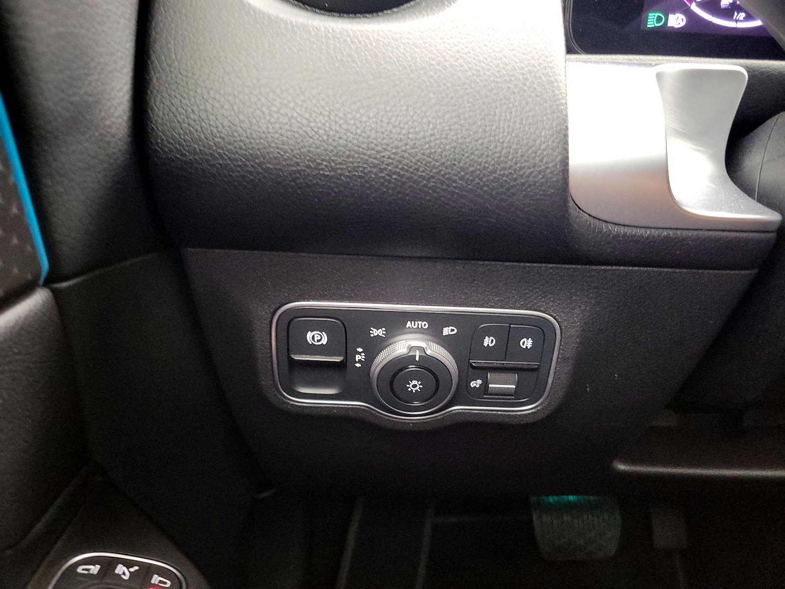 2025 Mercedes-Benz GLB Base - Photo 14