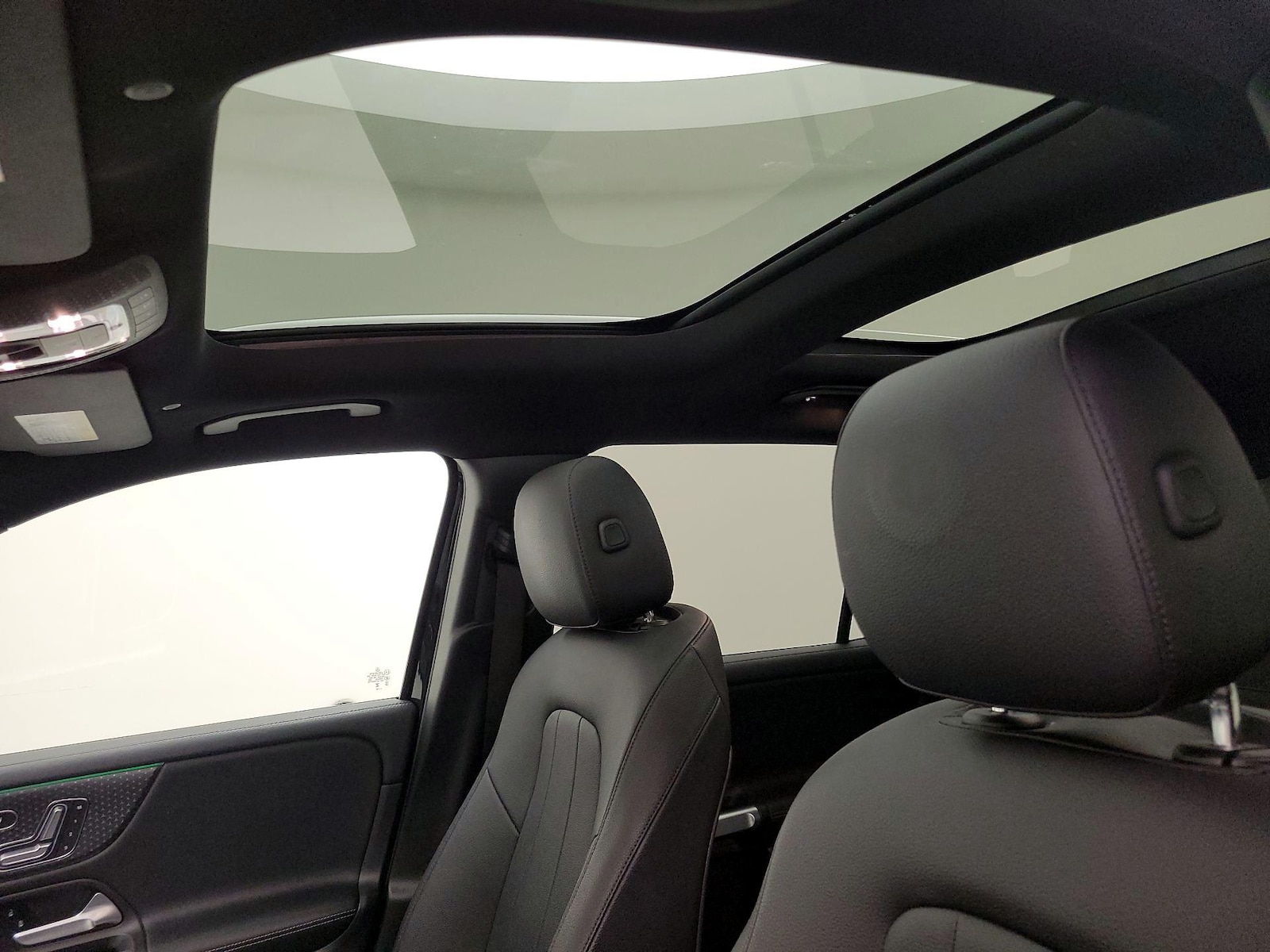 2025 Mercedes-Benz GLB Base - Photo 20