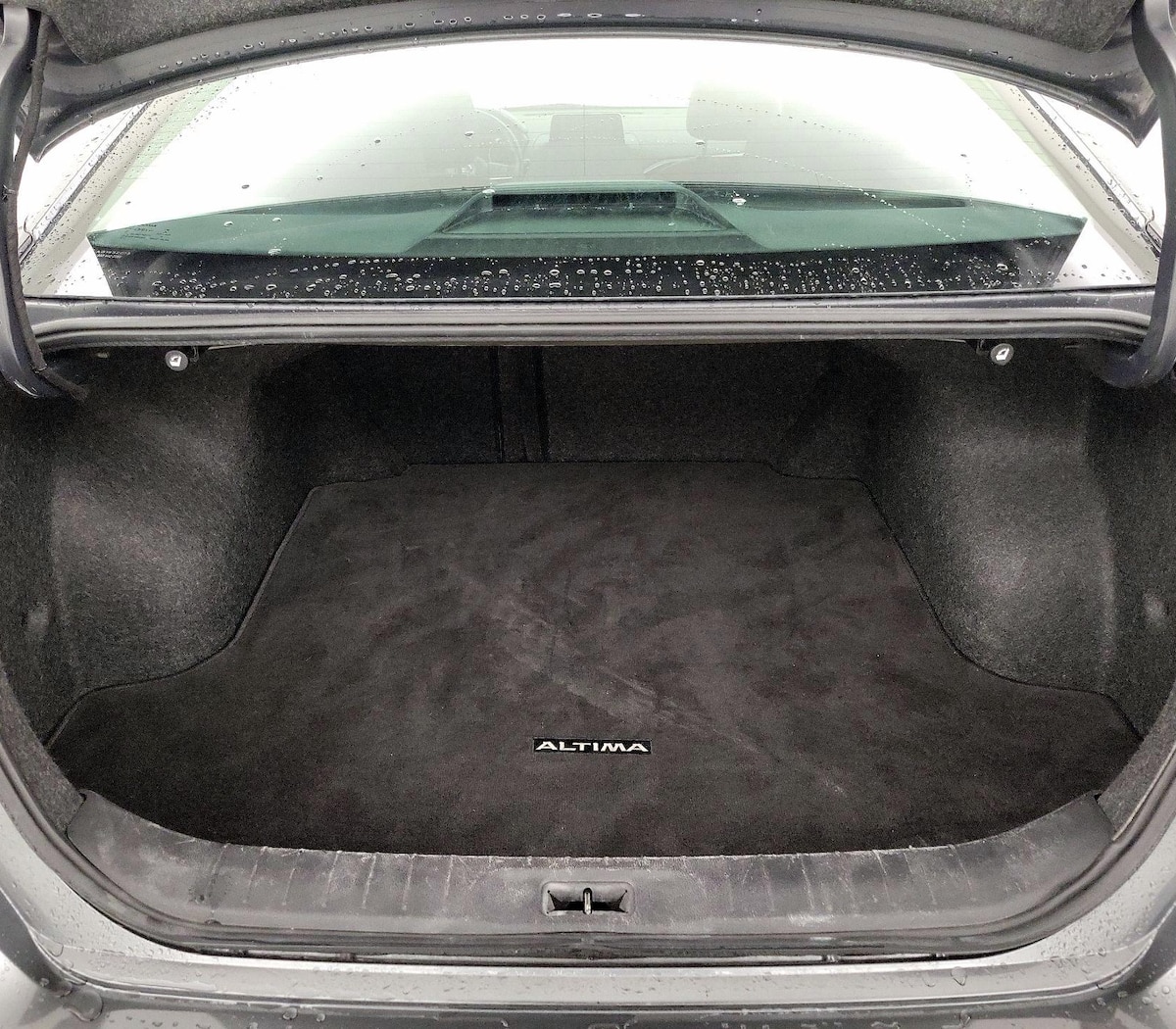 Trunk/Cargo (Seats Up)