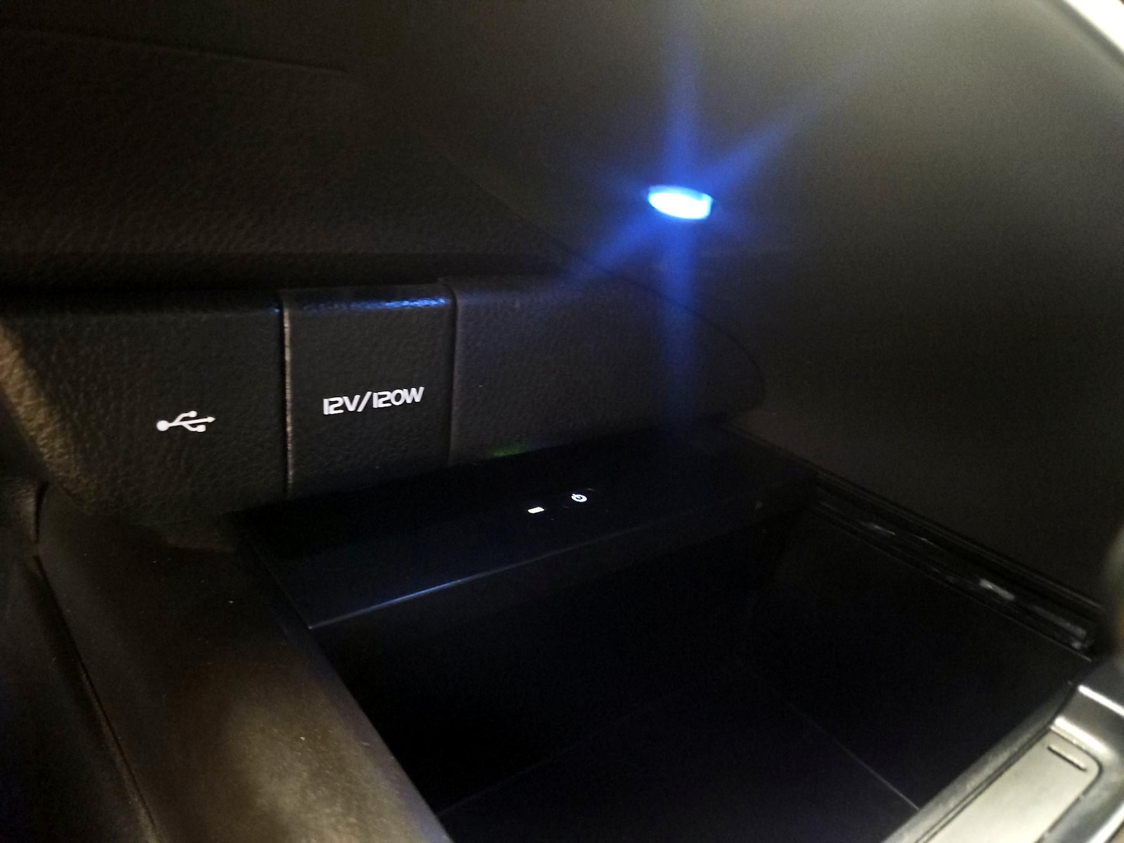 2022 Toyota Camry XSE - Photo 19